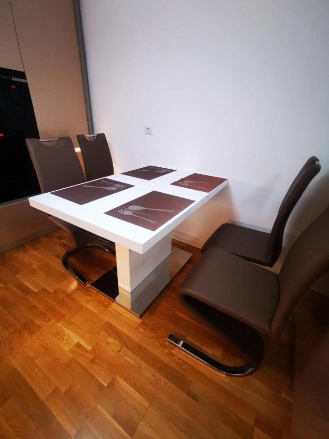 Luxury Apartment. 10 Minutes Taxi Ride To Center Timisoara Luaran gambar